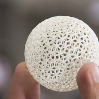 一个 10cm 的模型大概要多少钱？